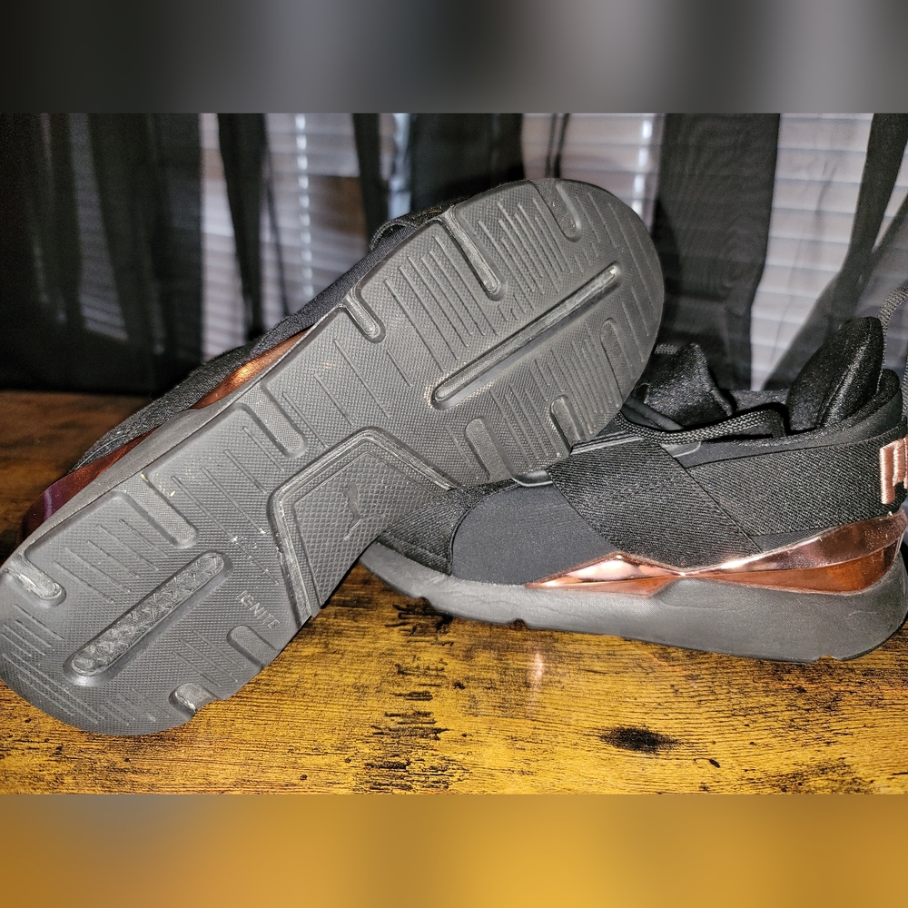 Puma shoes - Picture 3 of 4